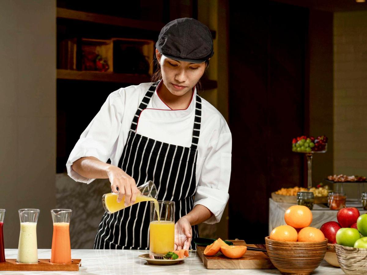 Moevenpick Hotel Bangkok Ploenchit Bdms Εξωτερικό φωτογραφία